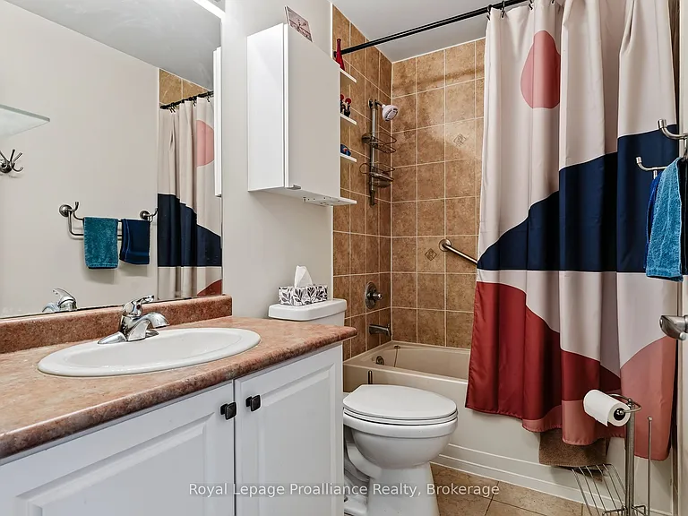 835 Charles Wilson Pkwy — Photo 18