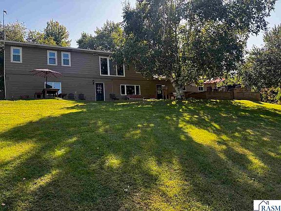 4th image of 32622 Lake Emily Rd