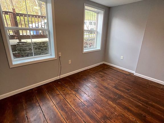 5th image of 66 Johnston St Unit 1