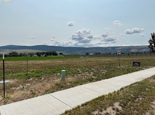 10703 Greg Ln, La Grande, OR 97850