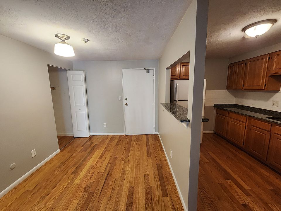 1st image of 54 Elmwood Park #2