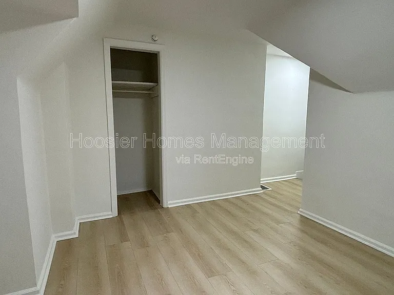 1509 N Chester Ave — Photo 15