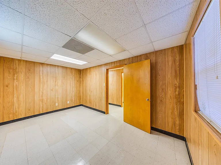 4227 Old Chocolate Bayou Rd — Photo 32