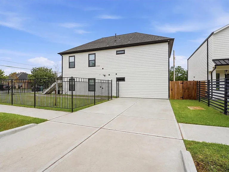3107 Grassmere St #B — Photo 25