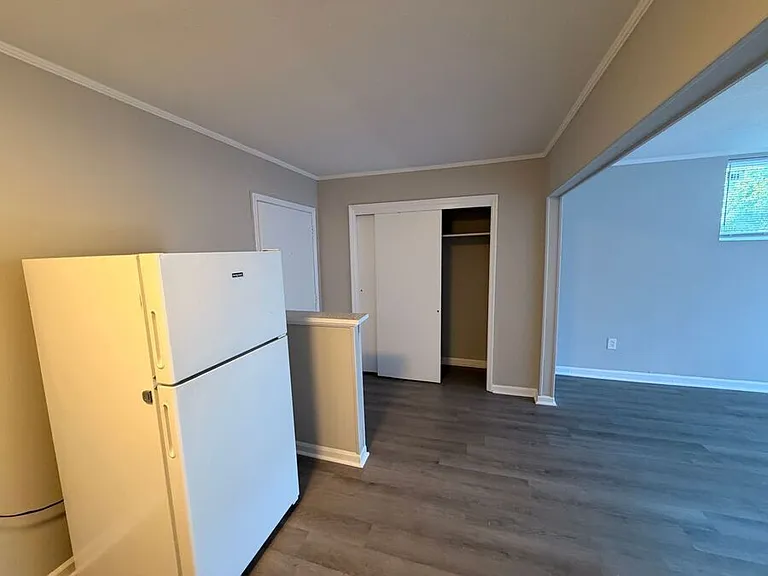 1708 Jennifer Road — Photo 31