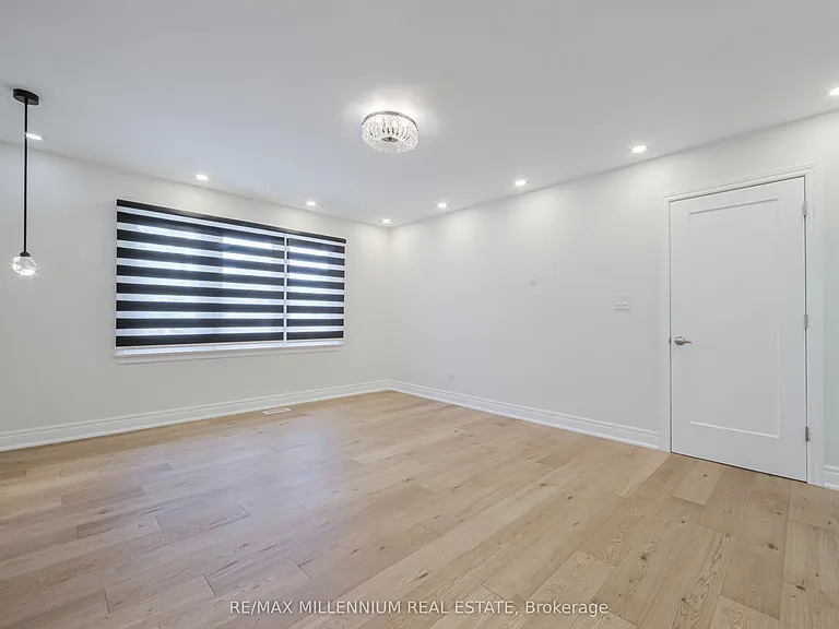 1285 Rebecca St — Photo 32