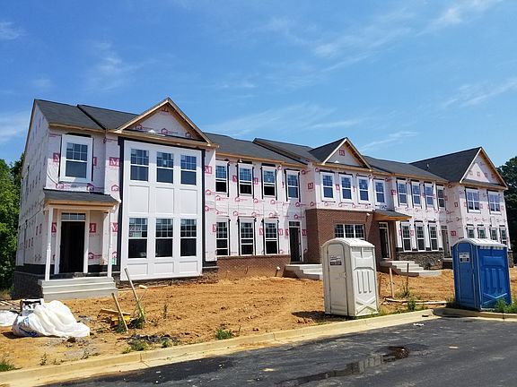 2nd image of 41470 Margrove Cir
