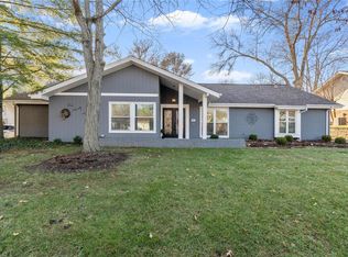 477 Hillbrook Dr, Ballwin, MO
