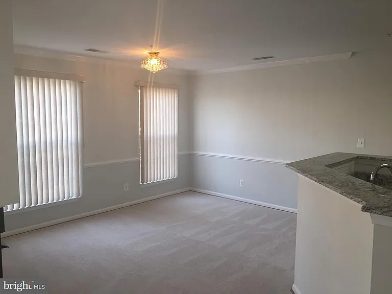 2480 Angeline Dr #304 — Photo 4
