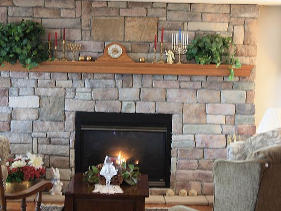 Living room gas fireplace 