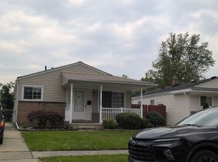 23405 Allor St, Saint Clair Shores, MI