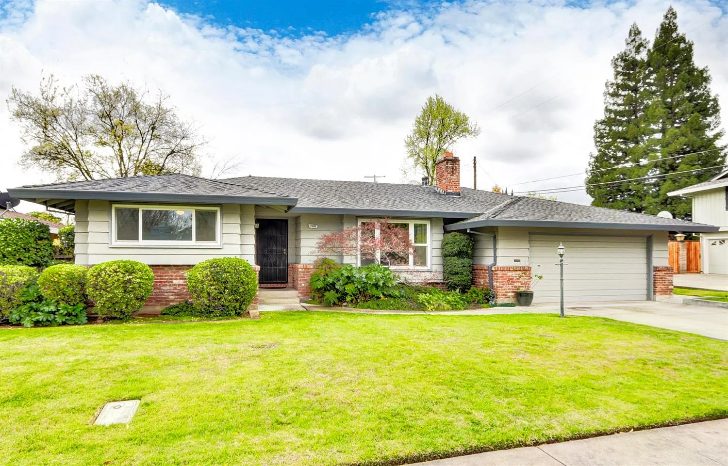 4500 Woodson Ave photo 1