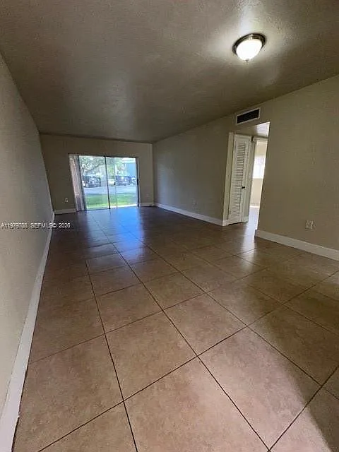 Photo 2 of 13 - 7500 SW 82nd St #G110 - Miami, FL Building Photo - 7500 SW 82nd St #G110