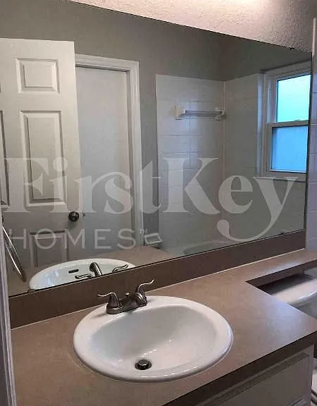 6342 Hampton Pointe Cir — Photo 24