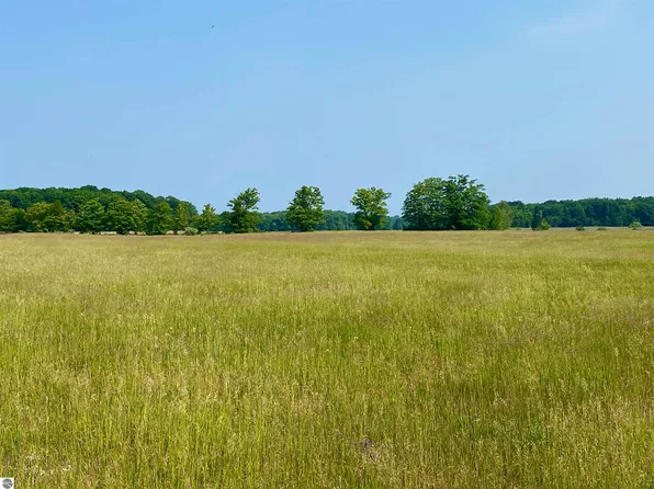 E Sugar Bush Rd, Northport, MI 49670