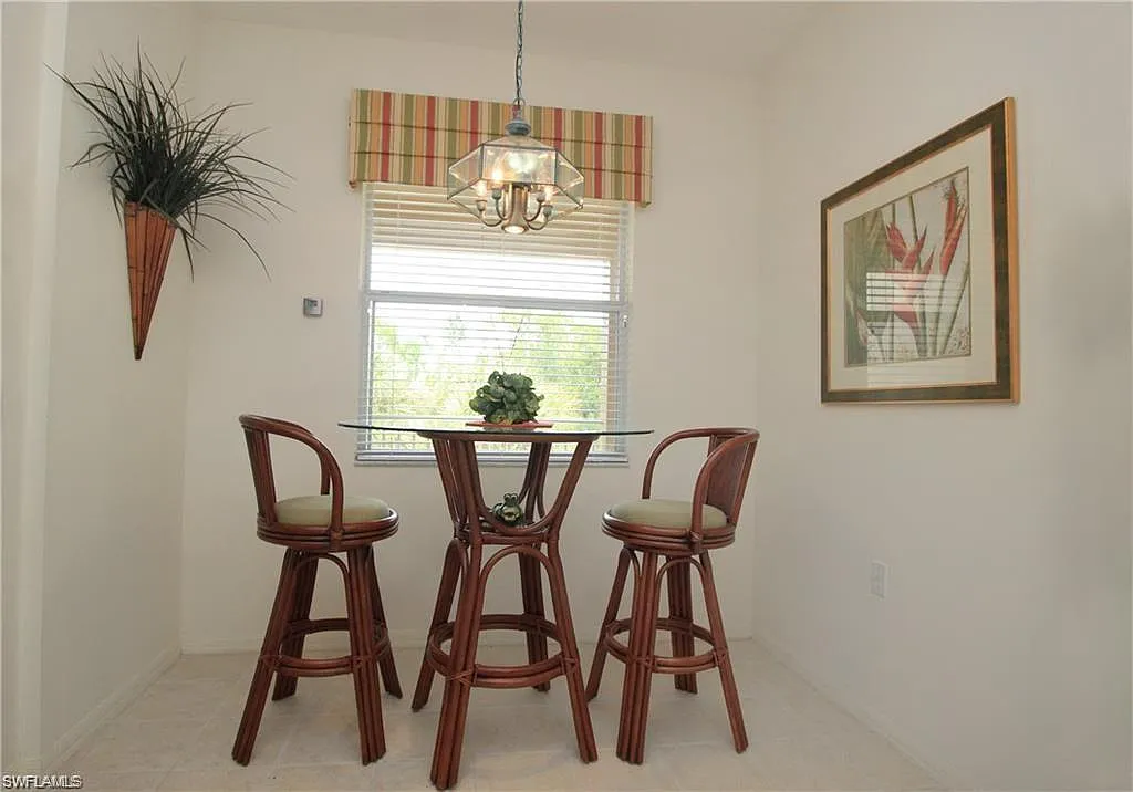 2 bed, 2.0 bath, 1194 sqft, $1,995 — Photo 3