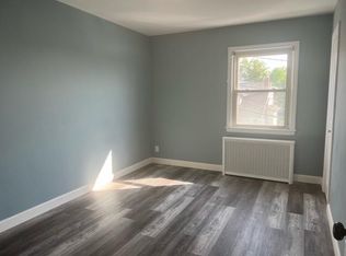 387 McKinley St FLOOR 2, Fairview, NJ 07022