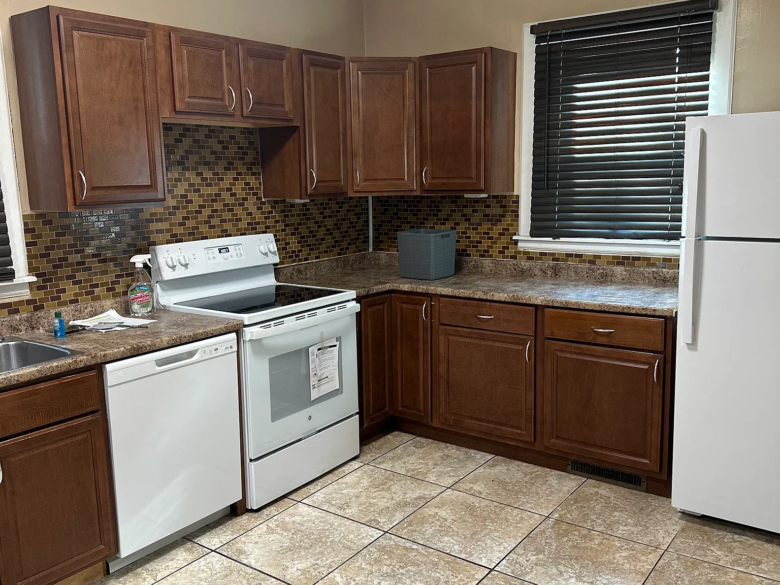 3 bed, 1449 sqft, $1,175 — Photo 2