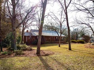 11 Woodland Dr, Locust Grove, GA 30248