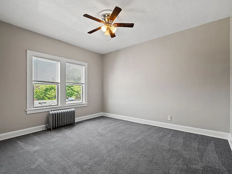 Maycourt Apartments — Photo 25