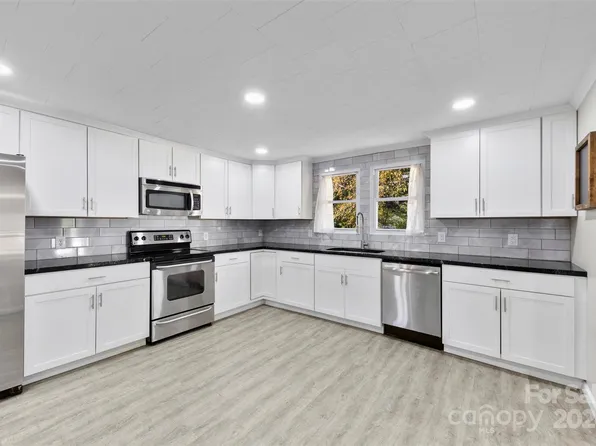 1005 E Park Ave, Gastonia, NC 28054