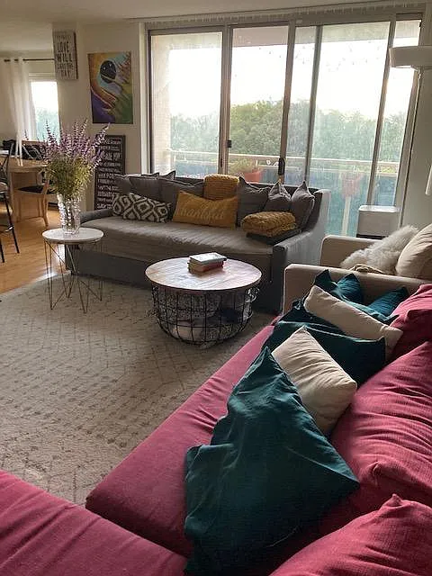 2 bed, 1200 sqft, $2,400 — Photo 4
