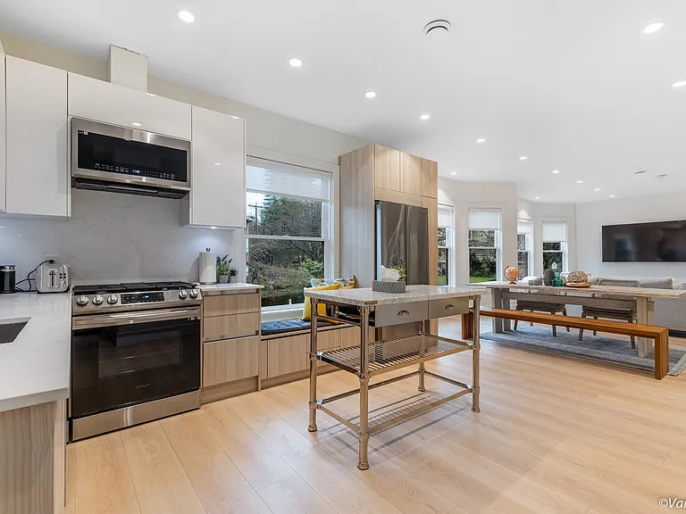 957 Nicola St #951 — Photo 9