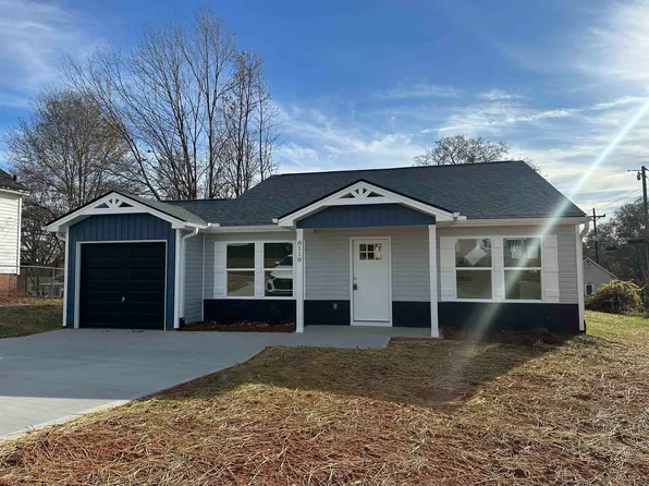 8110 5th St, Boiling Springs, SC 29316
