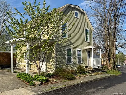 25 W Church St Photo 1