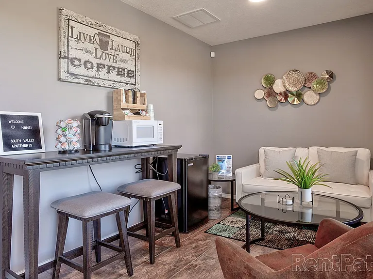 South Valley Apartments — Photo 36