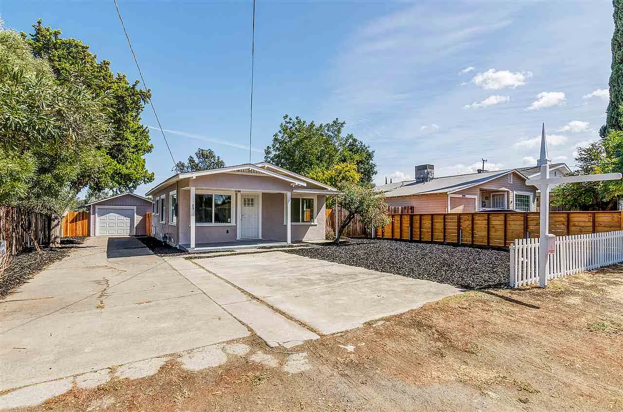89 Mountain View Ave photo 1