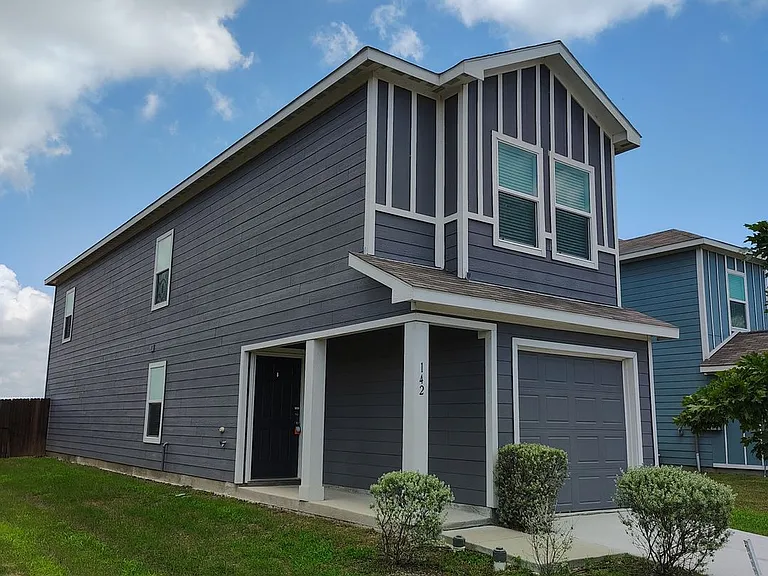 142 Plumcove Dr — Photo 2
