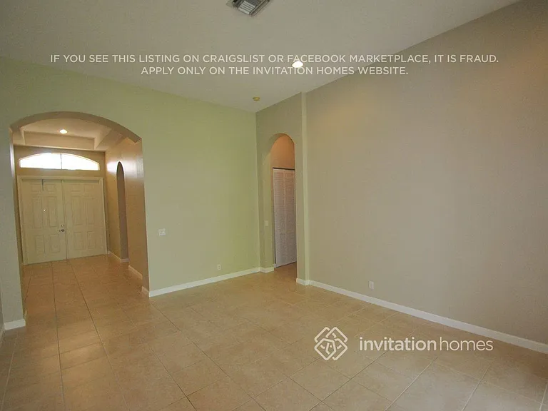 6880 Houlton Cir — Photo 2