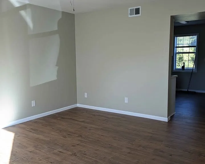 624 Lakeview Dr #C — Photo 2