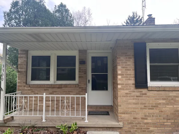 3300 Twin Hills St NW, Uniontown, OH 44685