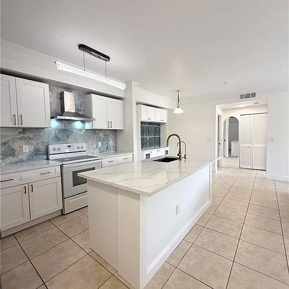 11500 Villa Grand #306 — Photo 9