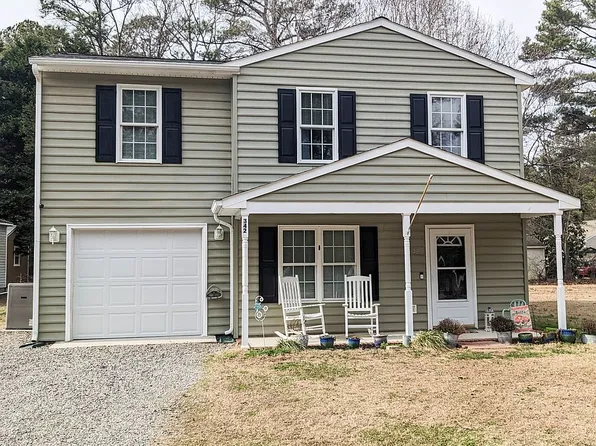 342 Plum Dr, Hartfield, VA 23071
