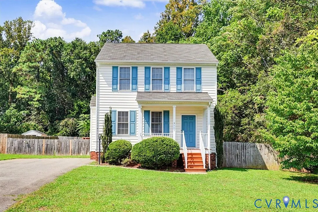 4 bed, 2.5 bath, 1424 sqft, $2,300 — Photo 1