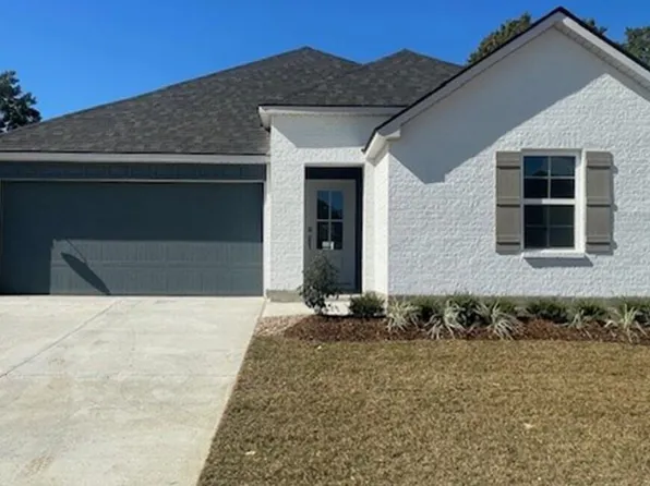 115 Harvest Falls Dr, Broussard, LA 70518