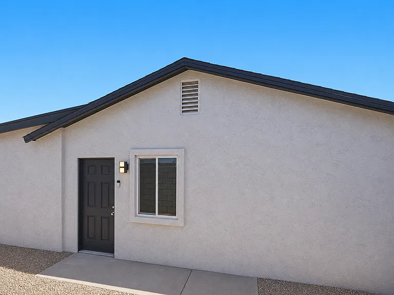 1005 E Mariposa St #R — Photo 5