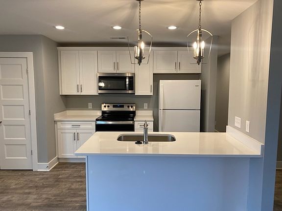 4th image of 1775 E Pitts Ln