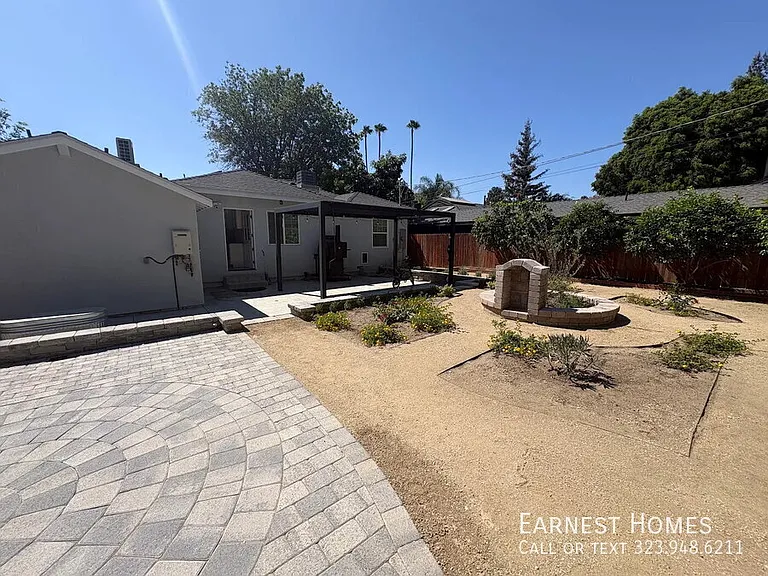 5844 Vesper Ave — Photo 23