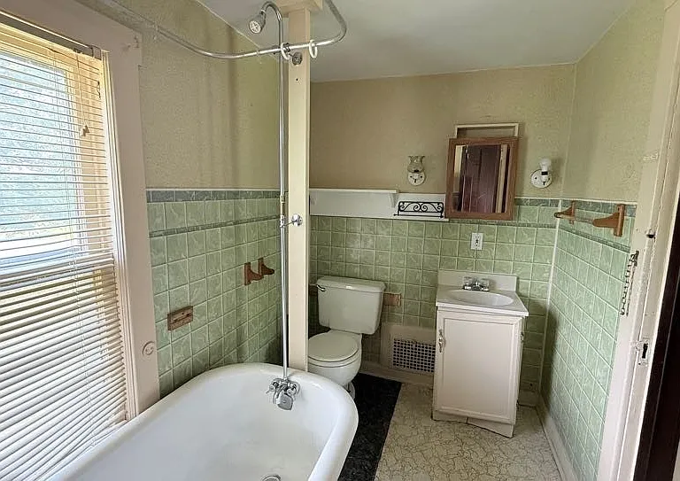 85 Shaefer St — Photo 12