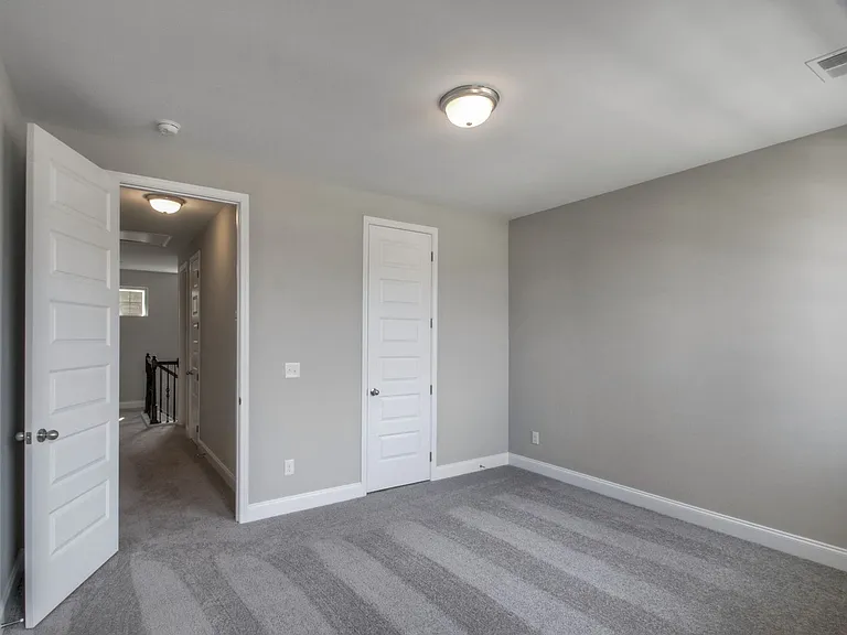 923 Scouting Dr — Photo 14