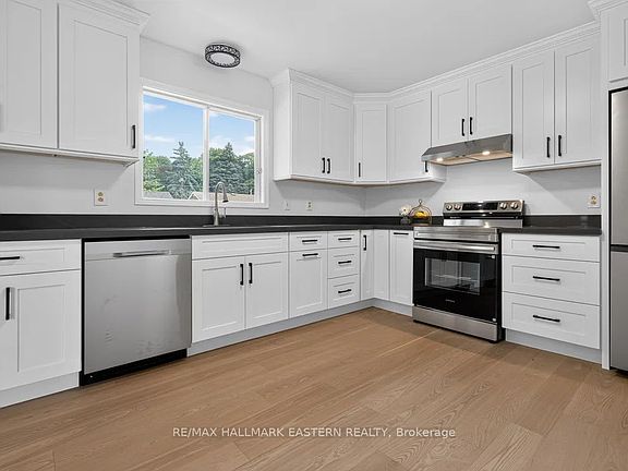 5th image of 257 White St