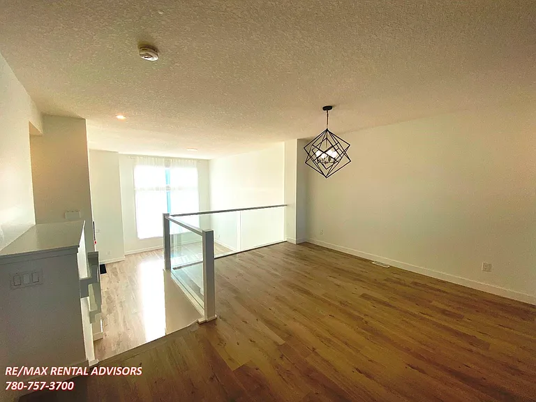 1007 Daniels Loop SW — Photo 9