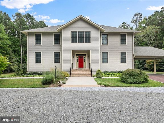 3rd image of 31700 Holly Wood Ln