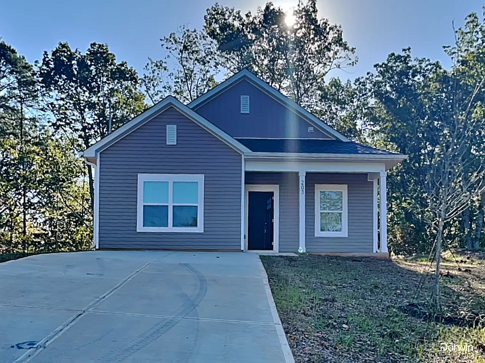 203 S Skyland Dr