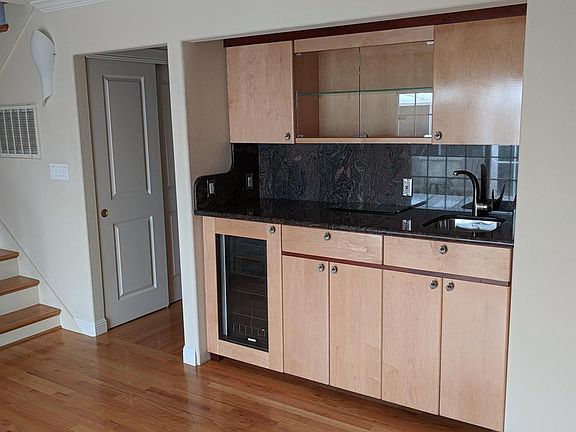 5th image of 5442 Castle Manor Dr
