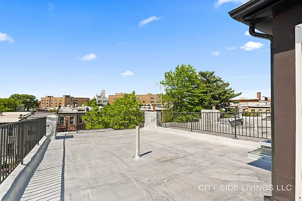 Rented by Artur Gutman, LREB | media 18